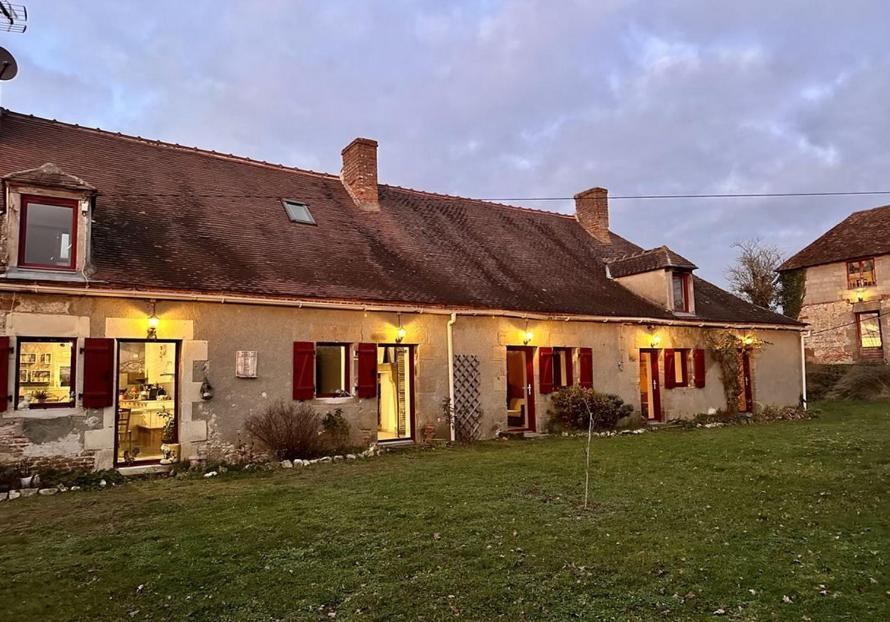 Gite Des Fours Agonges Exteriör bild